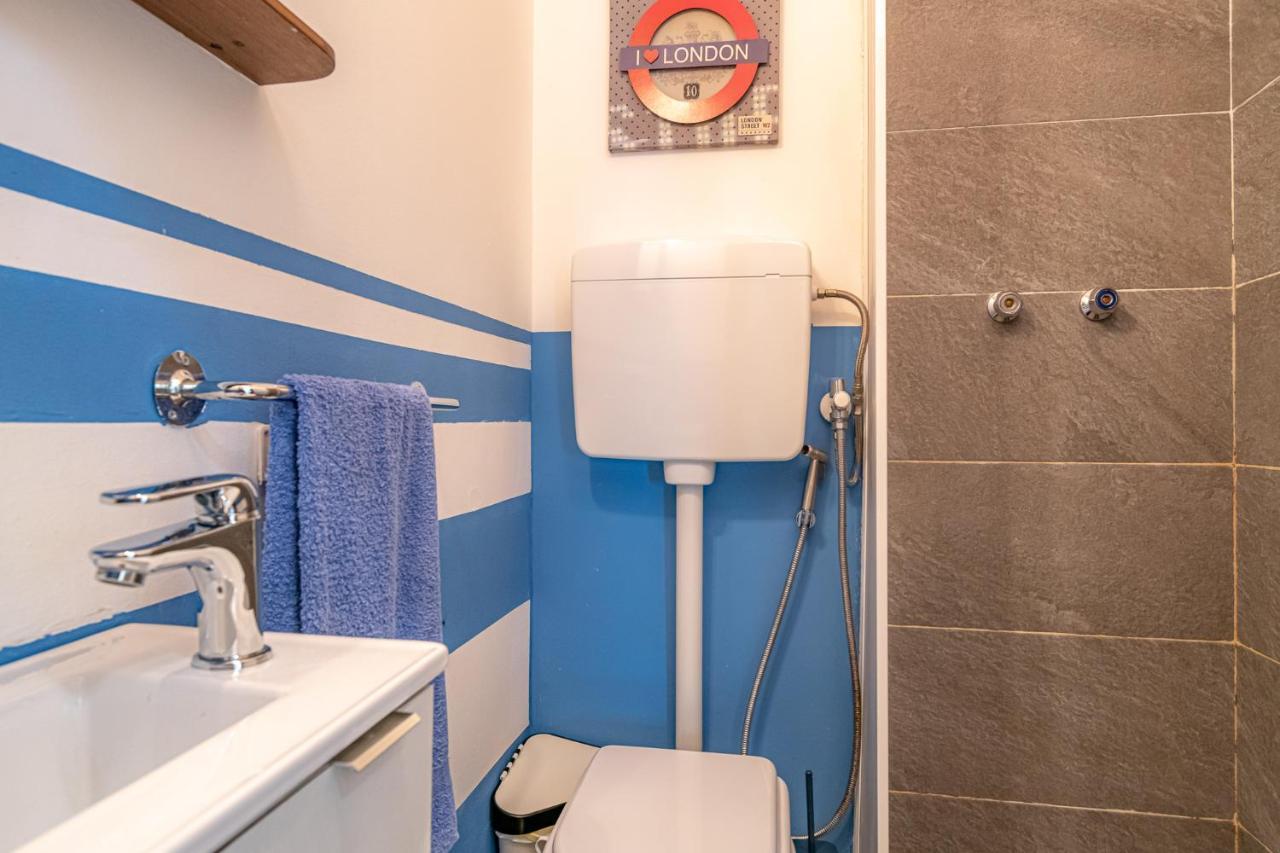 Bilocale Blue Relax Apartment แอร์บา ภายนอก รูปภาพ